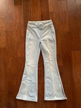 HIGH RISE PULL ON FLARE JEANS